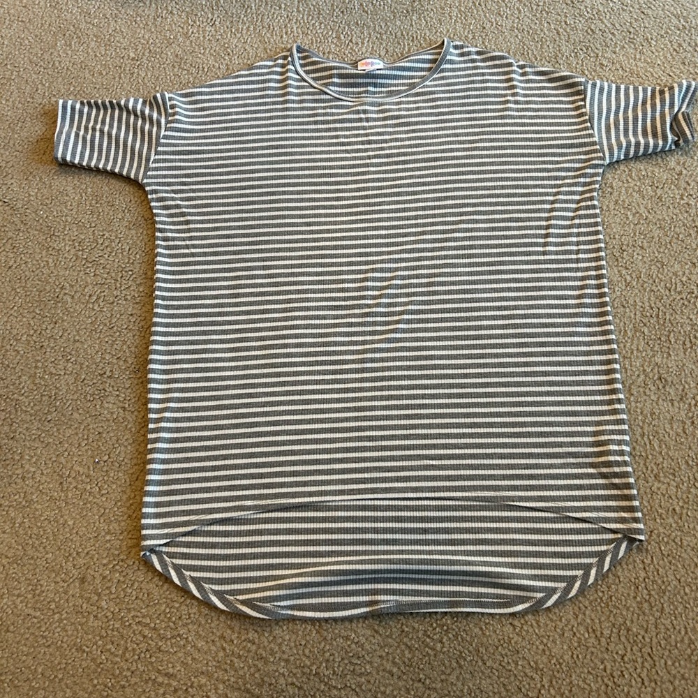 Medium LuLaRoe Irma Tunic